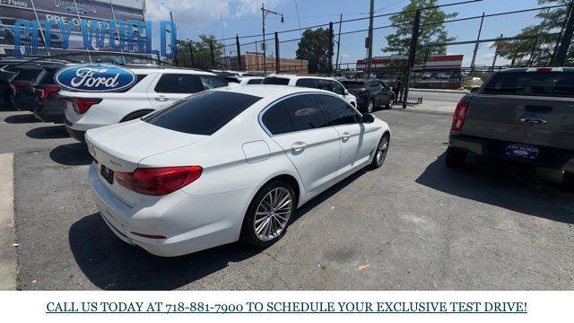 Photo of 2020 Alpine White BMW 530