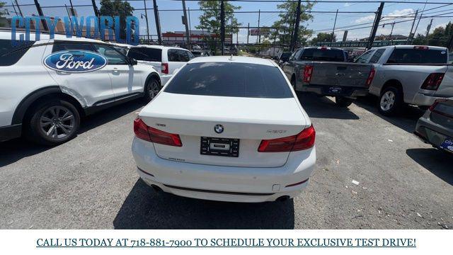Photo of 2020 Alpine White BMW 530