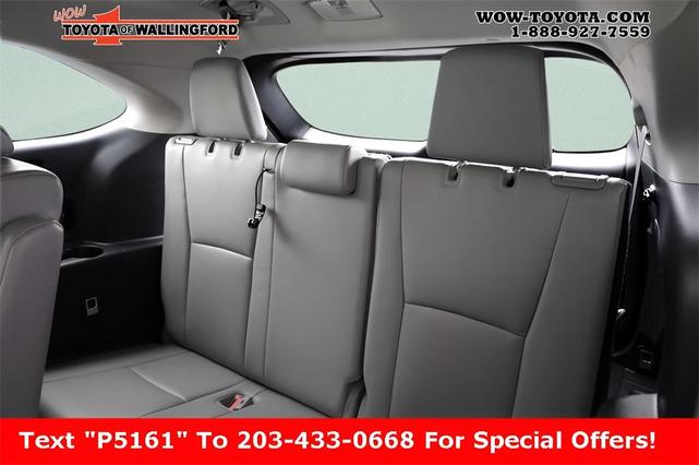 Photo of 2023 Ruby Flare Pearl Toyota Highlander