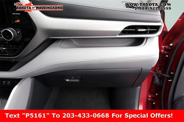 Photo of 2023 Ruby Flare Pearl Toyota Highlander