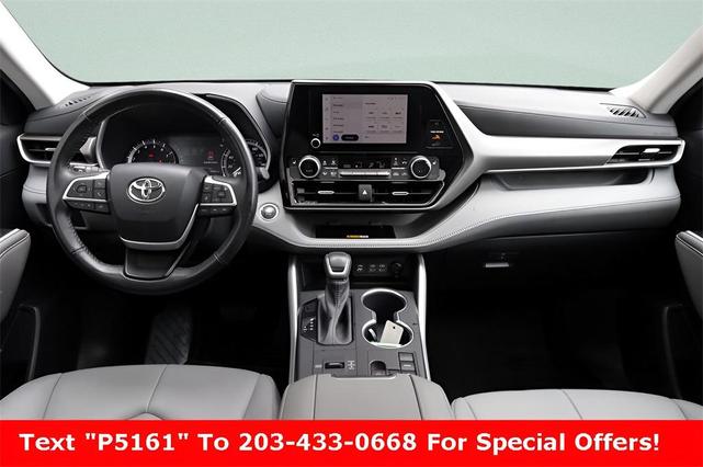 Photo of 2023 Ruby Flare Pearl Toyota Highlander