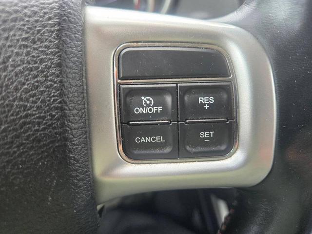 Photo of 2015 Billet Silver Metallic Clear Coat Dodge Journey