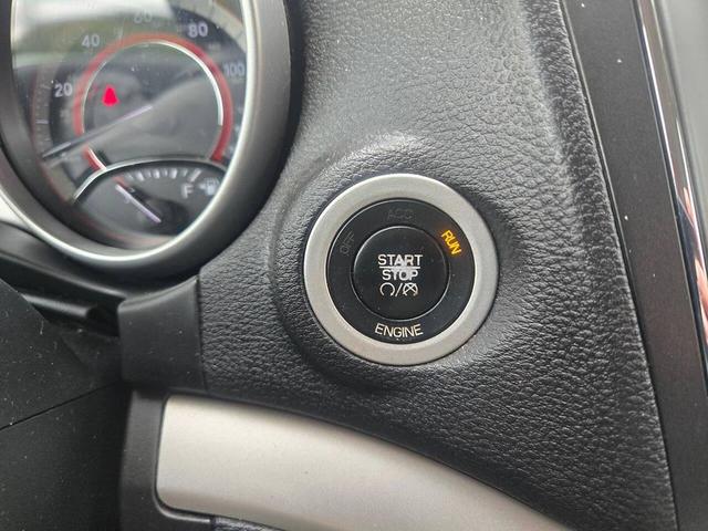 Photo of 2015 Billet Silver Metallic Clear Coat Dodge Journey