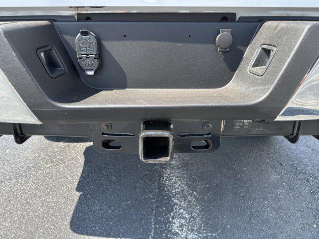 Photo of 2021 Oxford White Ford F-250