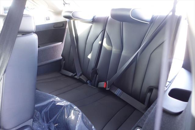 Photo of 2026 Silver Acura MDX