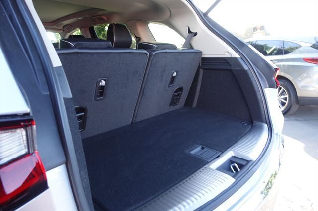 Photo of 2026 Silver Acura MDX