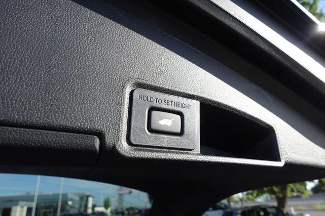 Photo of 2025 Carbon Acura RDX