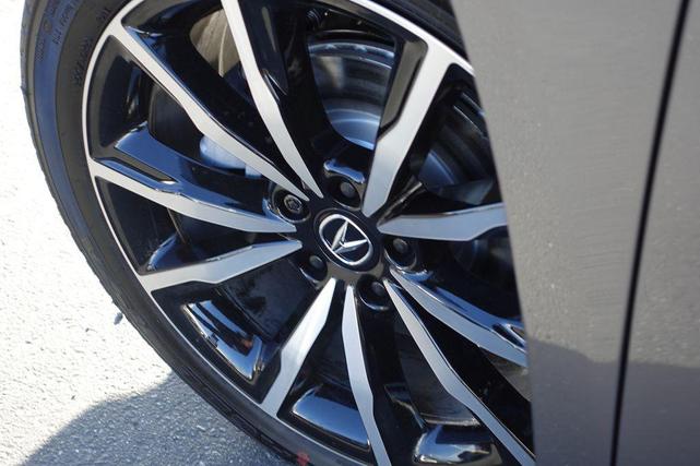 Photo of 2025 Carbon Acura RDX
