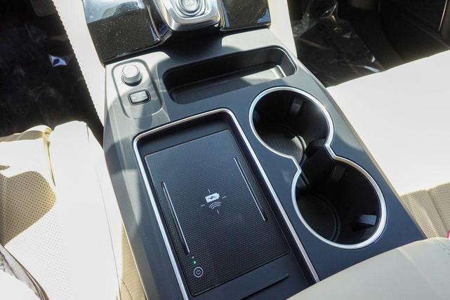 Photo of 2025 Majestic Acura MDX