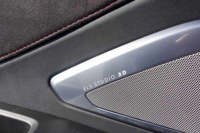 Photo of 2025 Platinum White Pearl Acura RDX