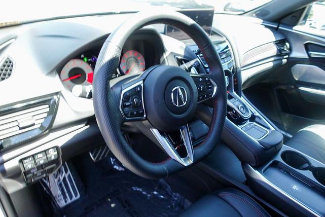 Photo of 2025 Platinum White Acura RDX