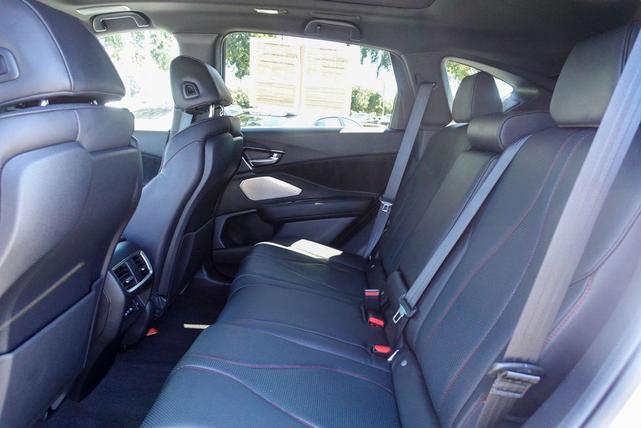 Photo of 2025 Platinum White Acura RDX