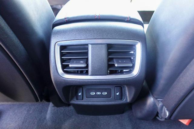 Photo of 2025 Platinum White Acura RDX