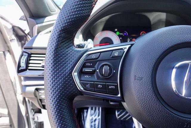 Photo of 2025 Platinum White Acura RDX
