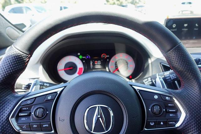 Photo of 2025 Platinum White Acura RDX
