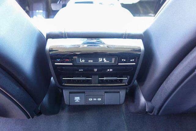 Photo of 2025 Carbon Acura MDX