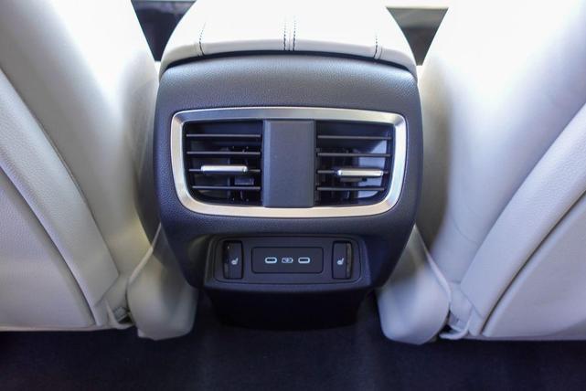 Photo of 2025 Crystal Black Acura RDX