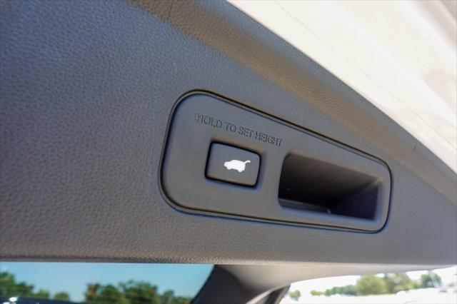 Photo of 2026 Pearl Acura MDX