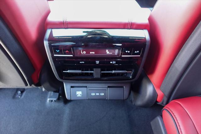 Photo of 2026 Pearl Acura MDX