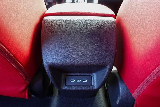 Photo of 2025 Liquid Carbon Metallic Acura Integra