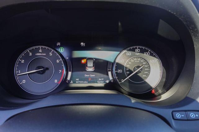 Photo of 2025 Platinum White Acura RDX