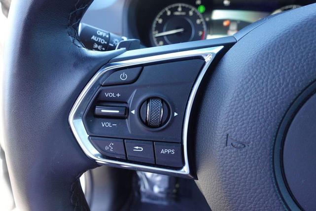 Photo of 2025 Platinum White Acura RDX