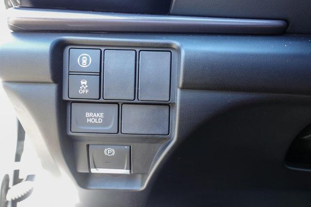 Photo of 2025 Platinum White Acura RDX