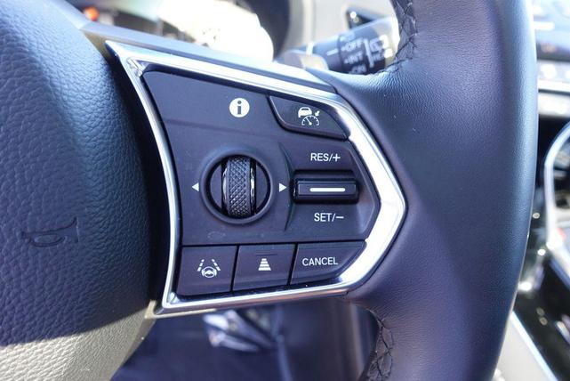 Photo of 2025 Platinum White Acura RDX