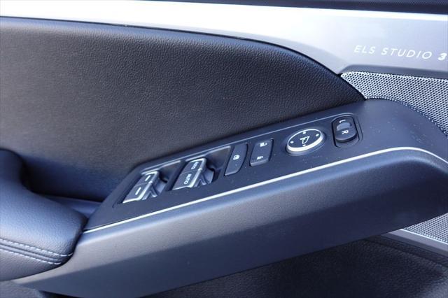 Photo of 2024 Platinum White Pearl Acura Integra