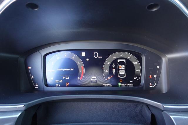 Photo of 2024 Platinum White Pearl Acura Integra
