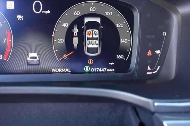 Photo of 2024 Platinum White Pearl Acura Integra