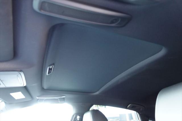 Photo of 2024 Platinum White Pearl Acura Integra