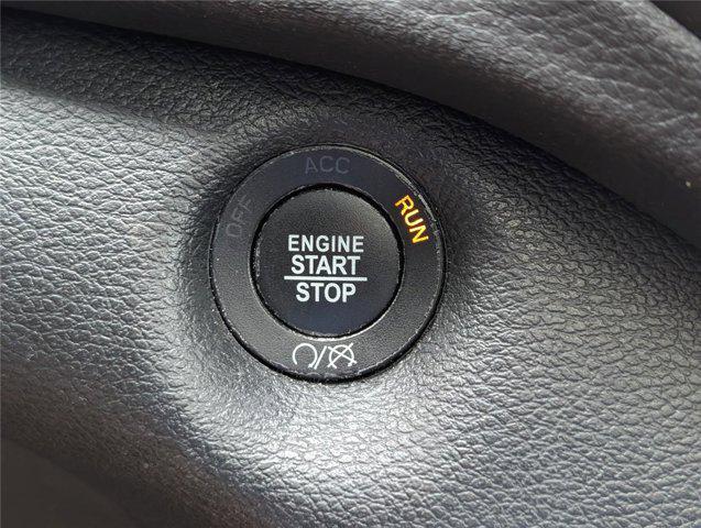 Photo of 2019 Granite Crystal Metallic Clearcoat Jeep Cherokee