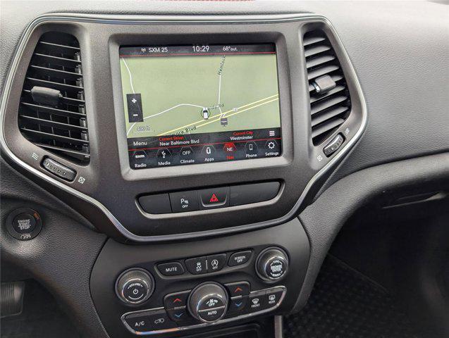 Photo of 2019 Granite Crystal Metallic Clearcoat Jeep Cherokee