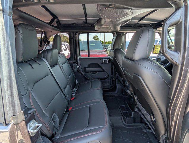Photo of 2025 Granite Crystal Metallic Clearcoat Jeep Wrangler