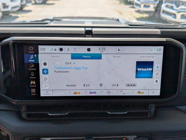Photo of 2025 Granite Crystal Metallic Clearcoat Jeep Wrangler