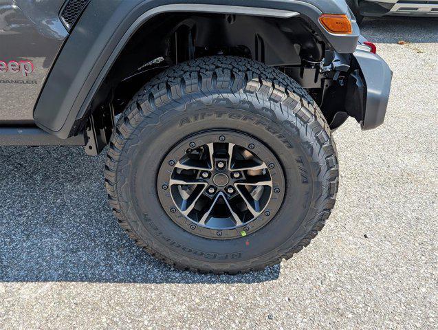 Photo of 2025 Granite Crystal Metallic Clearcoat Jeep Wrangler