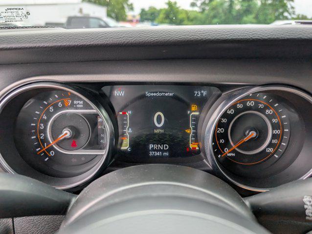 Photo of 2021 Black Clearcoat Jeep Wrangler