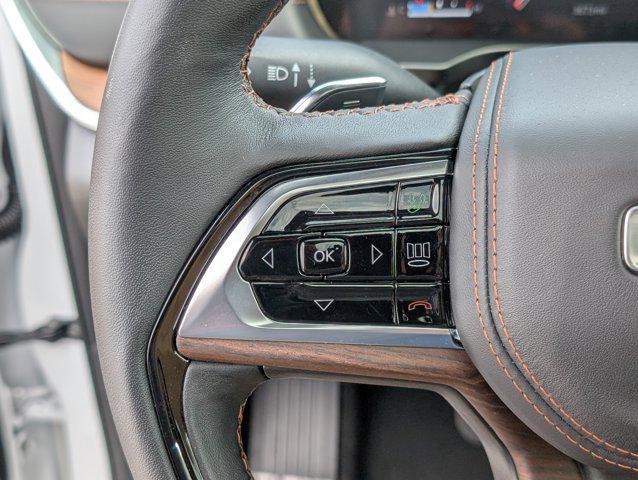 Photo of 2025 Bright White Clearcoat Jeep Grand Cherokee L