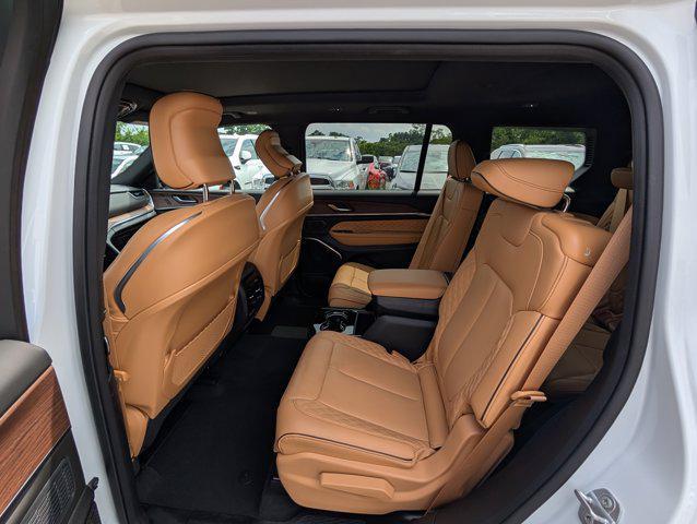 Photo of 2025 Bright White Clearcoat Jeep Grand Cherokee L