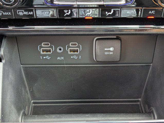 Photo of 2025 Bright White Clearcoat Jeep Grand Cherokee L