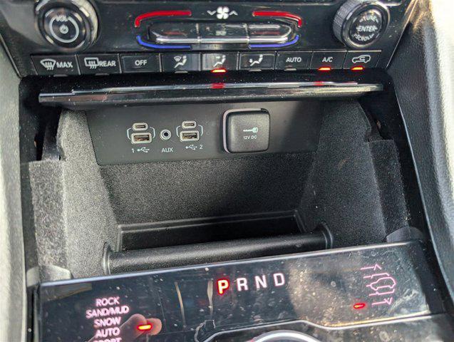Photo of 2023 Hydro Blue Pearlcoat Jeep Grand Cherokee
