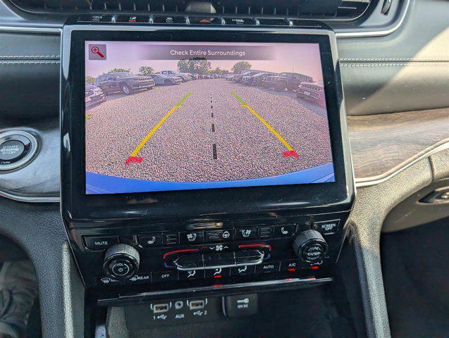 Photo of 2023 Hydro Blue Pearlcoat Jeep Grand Cherokee
