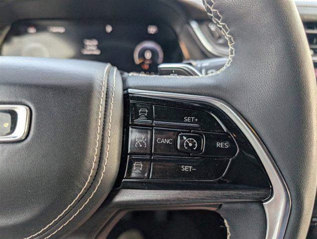 Photo of 2023 Hydro Blue Pearlcoat Jeep Grand Cherokee