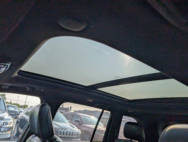 Photo of 2023 Hydro Blue Pearlcoat Jeep Grand Cherokee