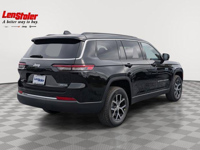 Photo of 2025 Diamond Black Crystal Pearlcoat Jeep Grand Cherokee L