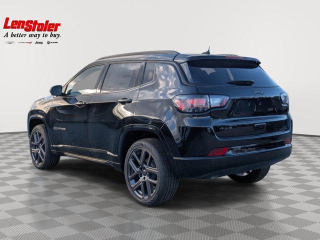 Photo of 2025 Diamond Black Crystal Pearlcoat Jeep Compass