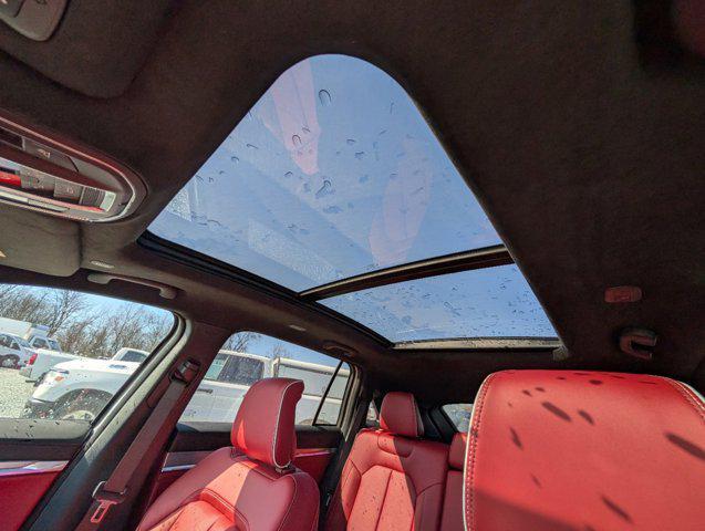 Photo of 2025 Silver Zynith Clearcoat Jeep Wagoneer S