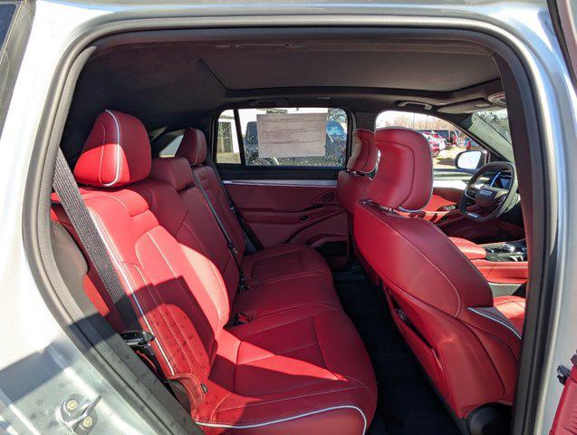 Photo of 2025 Silver Zynith Clearcoat Jeep Wagoneer S