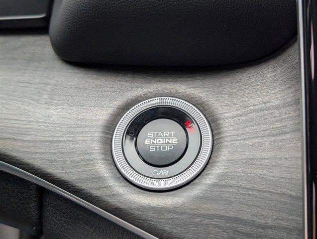 Photo of 2025 Baltic Gray Metallic Clearcoat Jeep Grand Cherokee L